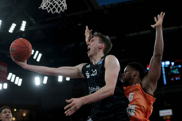 限制对手的 限制对手的